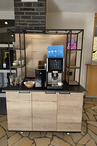 Karate Fachsportschule Sascha de Vries bietet in Wülfrath eine Kaffeemaschine an